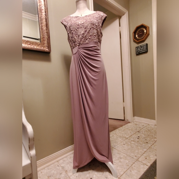 connected apparel Dresses & Skirts - Dress